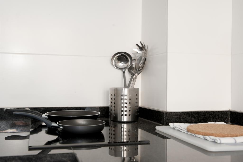 Apartamentos Sabinas Zaragoza Centro Værelse billede